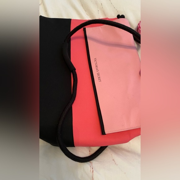 Victoria’s Secret Travel Pouches - Picture 11 of 11